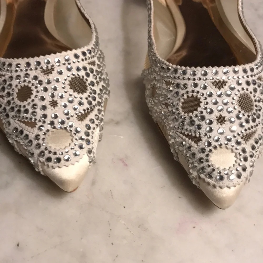 New Badgley Mischka Gigi Pointed Toe Flats Size 9.5 Ivory